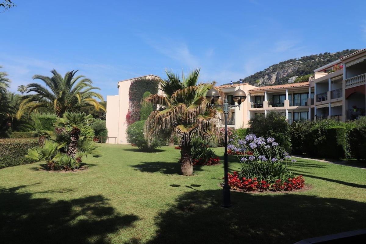 Superbe 2 Piece Tout Confort , Piscine /Ac/Parking Villa Villefranche-sur-Mer Luaran gambar