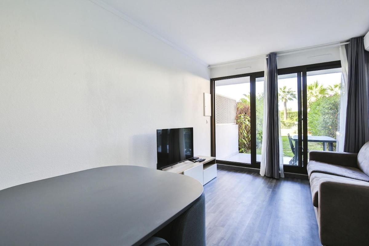 Superbe 2 Piece Tout Confort , Piscine /Ac/Parking Villa Villefranche-sur-Mer Luaran gambar