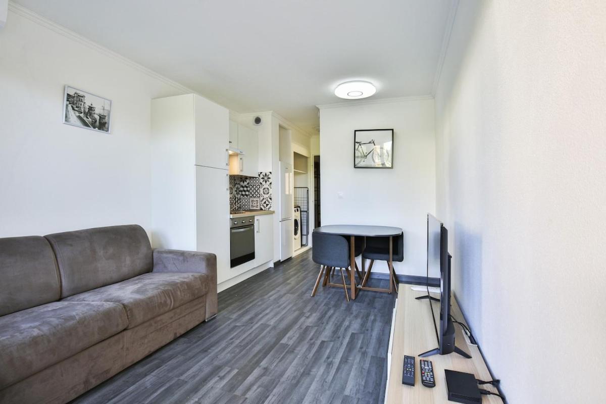 Superbe 2 Piece Tout Confort , Piscine /Ac/Parking Villa Villefranche-sur-Mer Luaran gambar