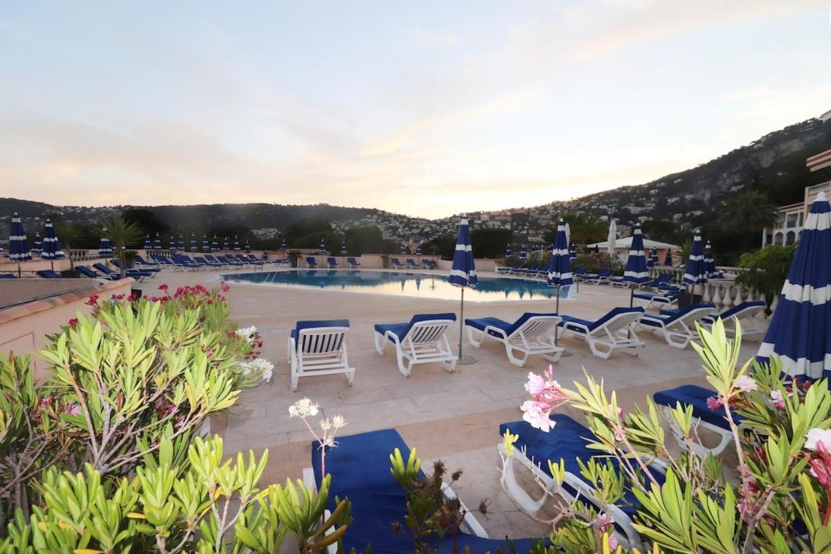 Superbe 2 Piece Tout Confort , Piscine /Ac/Parking Villa Villefranche-sur-Mer Luaran gambar