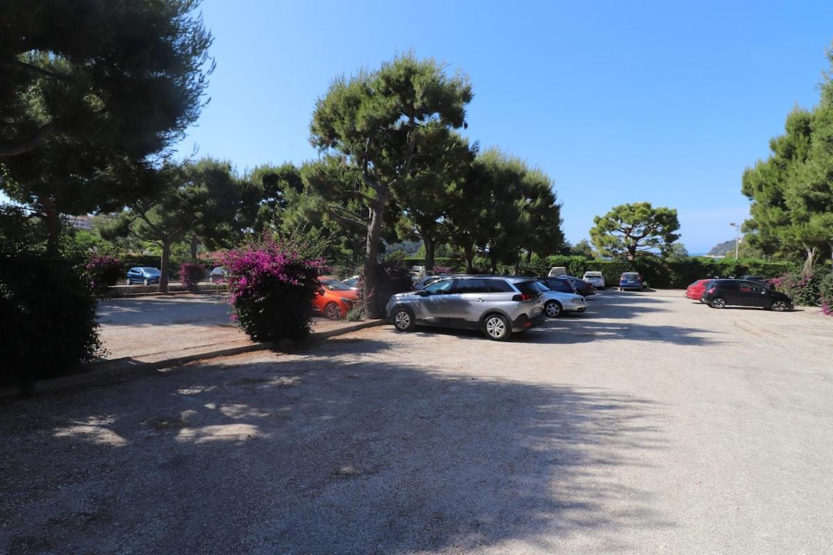 Superbe 2 Piece Tout Confort , Piscine /Ac/Parking Villa Villefranche-sur-Mer Luaran gambar